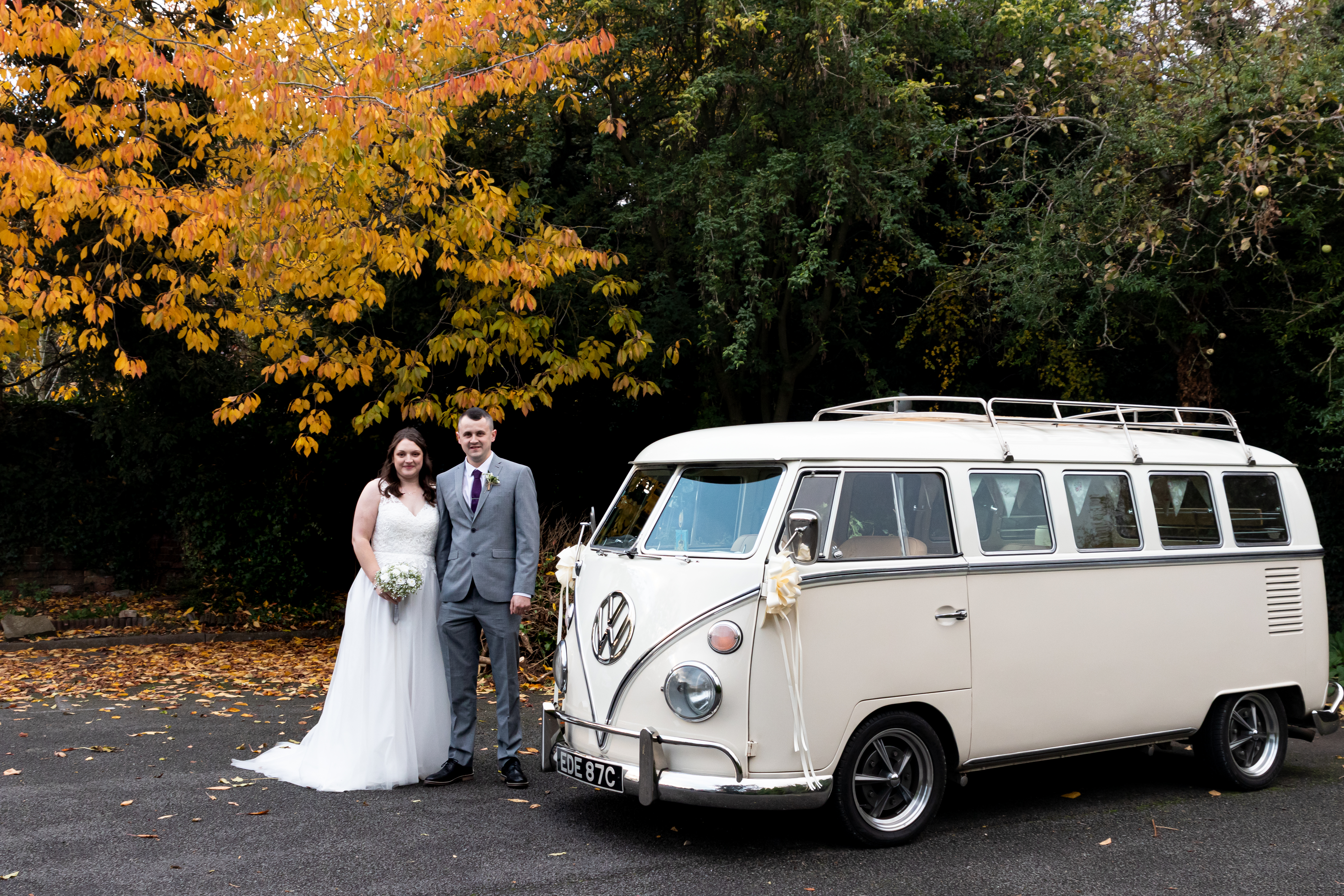 wedding-photographer-leicestershire-campervan