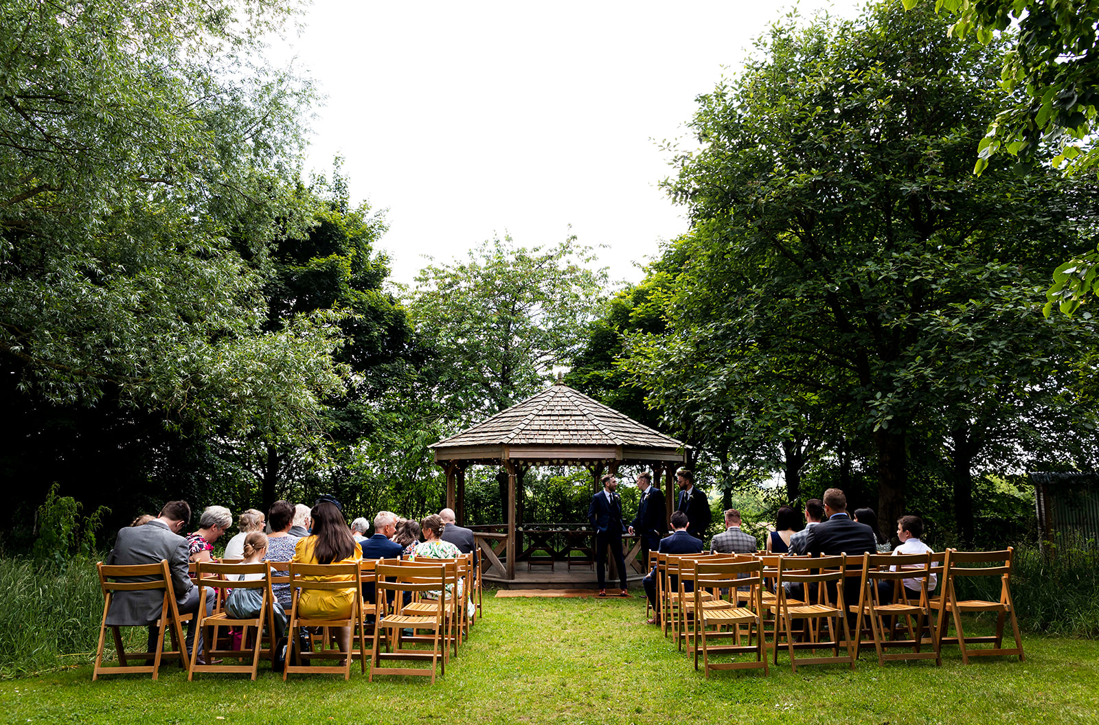 Crockwell-farm-wedding-northamptonshire-barn-photographer